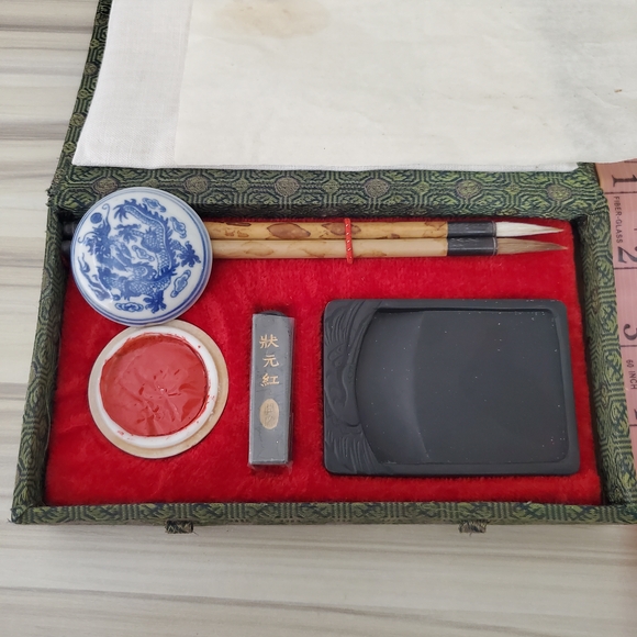 Green Patterned Box - Picture 4 of 5